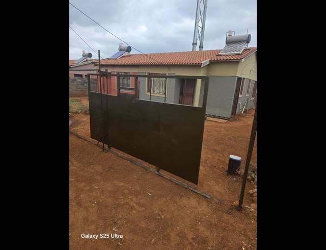 2 BEDROOM HOUSE FOR SALE IN LEHAE